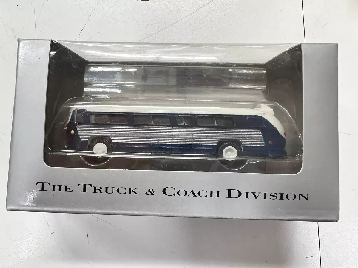 American Precision Models Blue and Silver City Bus HO SCALE