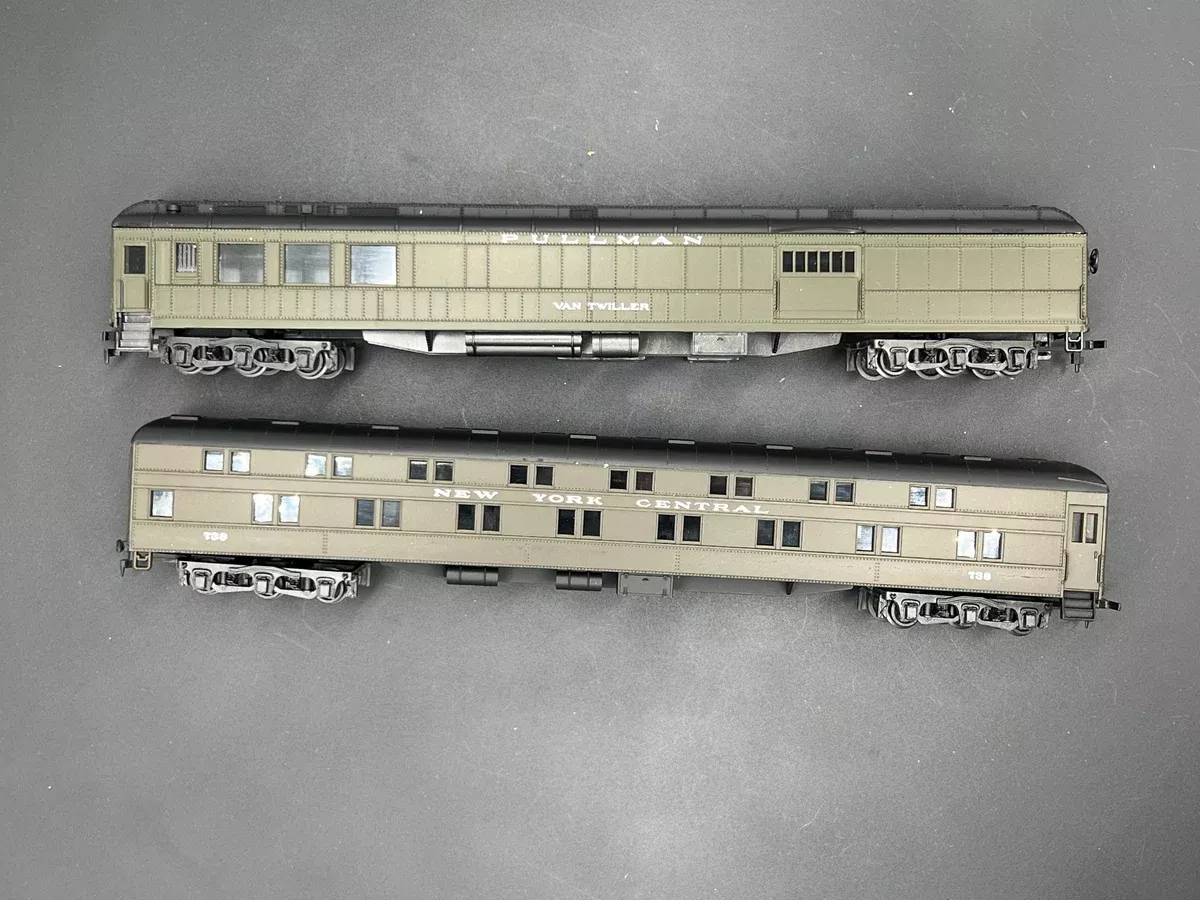 HO Scale Bargain Car Pack 15: Rivarossi Set of 2 NYC PullmanGreen Passenger Cars HO SCALE USED