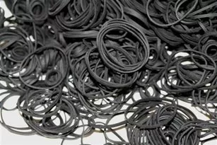 Rubber Bands (1 lb bag) approx 2900